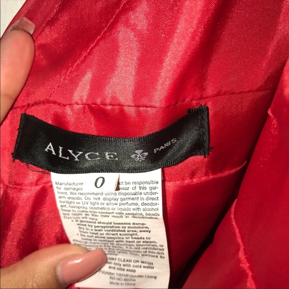 ALYCE Designer Red Prom Dress. Size 0 - Picture 6 of 7